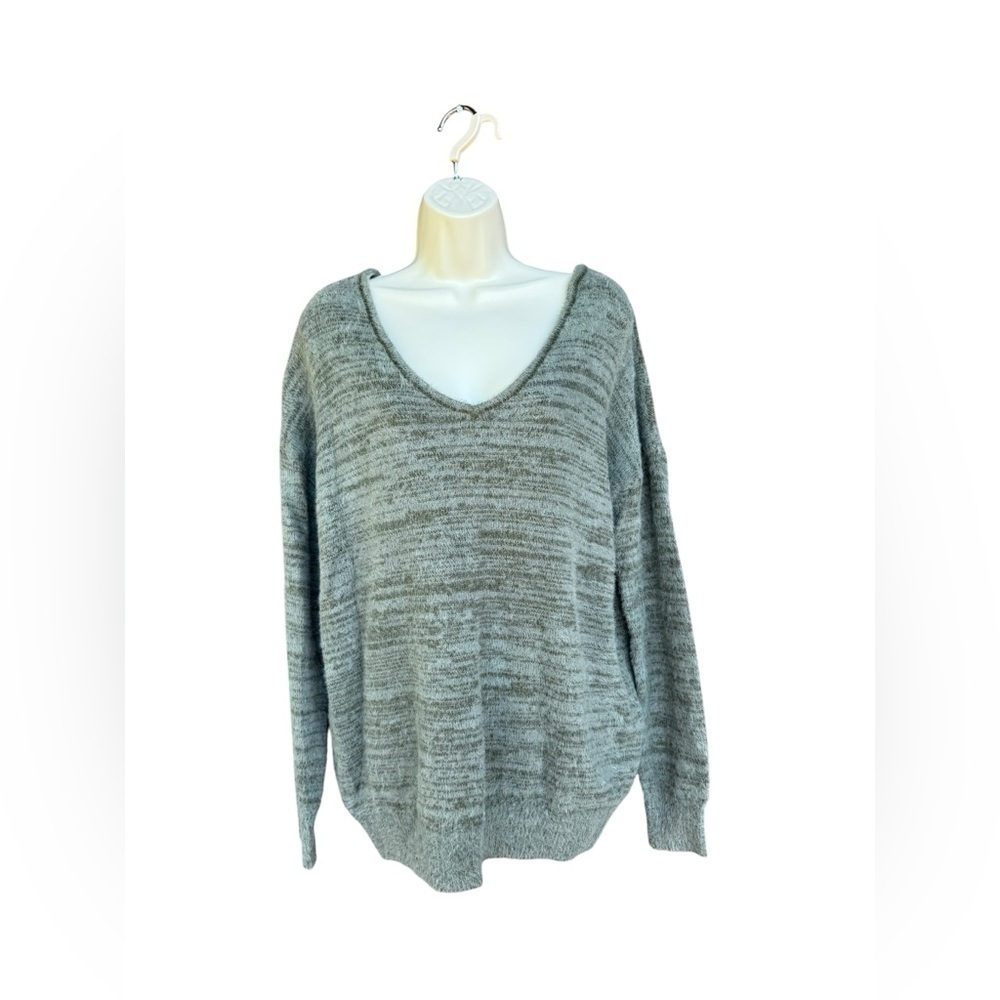 Polagram Women’s Fuzzy Feelings V Neck Sweater Olive Green Size Small NWT